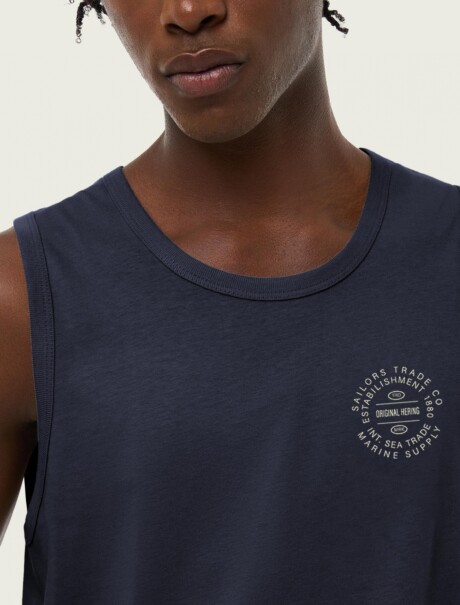 MUSCULOSA BÁSICA CON ESTAMPA AZUL