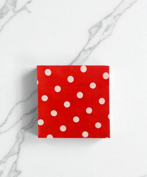 Servilleta 16x16 cm. paquete x 20 ROJO LUNARES
