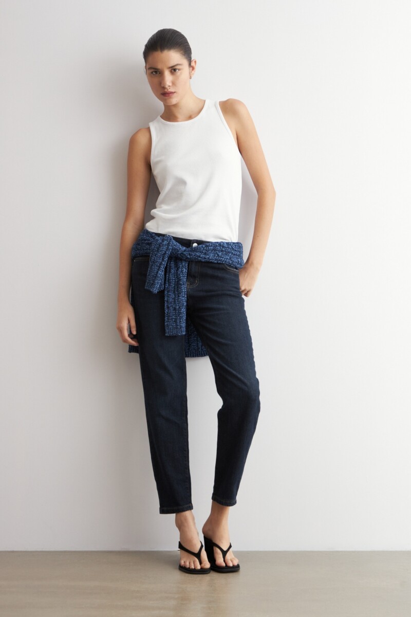 Jean cropped Nicola jean oscuro