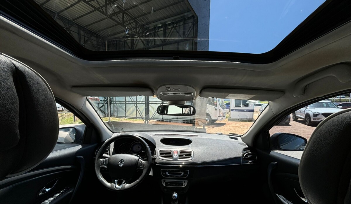 Renault Megane Privilege - 2014 Renault Megane Privilege - 2014