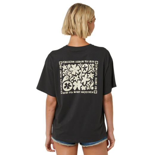 Remera MC Rip Curl Flourish Heritage - Negro Remera MC Rip Curl Flourish Heritage - Negro