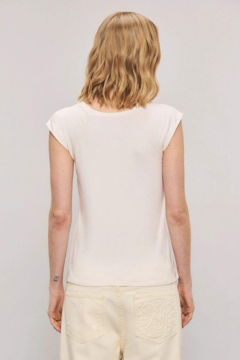 REMERA NEO SHIELD Crudo