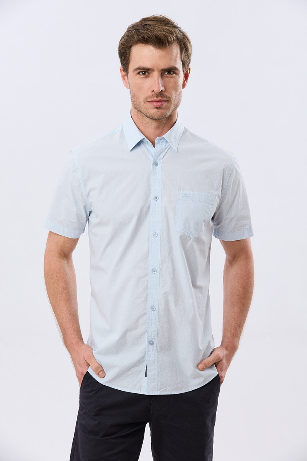 CAMISA LISA DE ALGODÓN Celeste