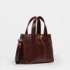 Cartera de Mano The Braided En Cuero Grabado Croco Red Tabaco