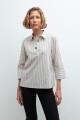 Blusa rayada con cuello camisa beige