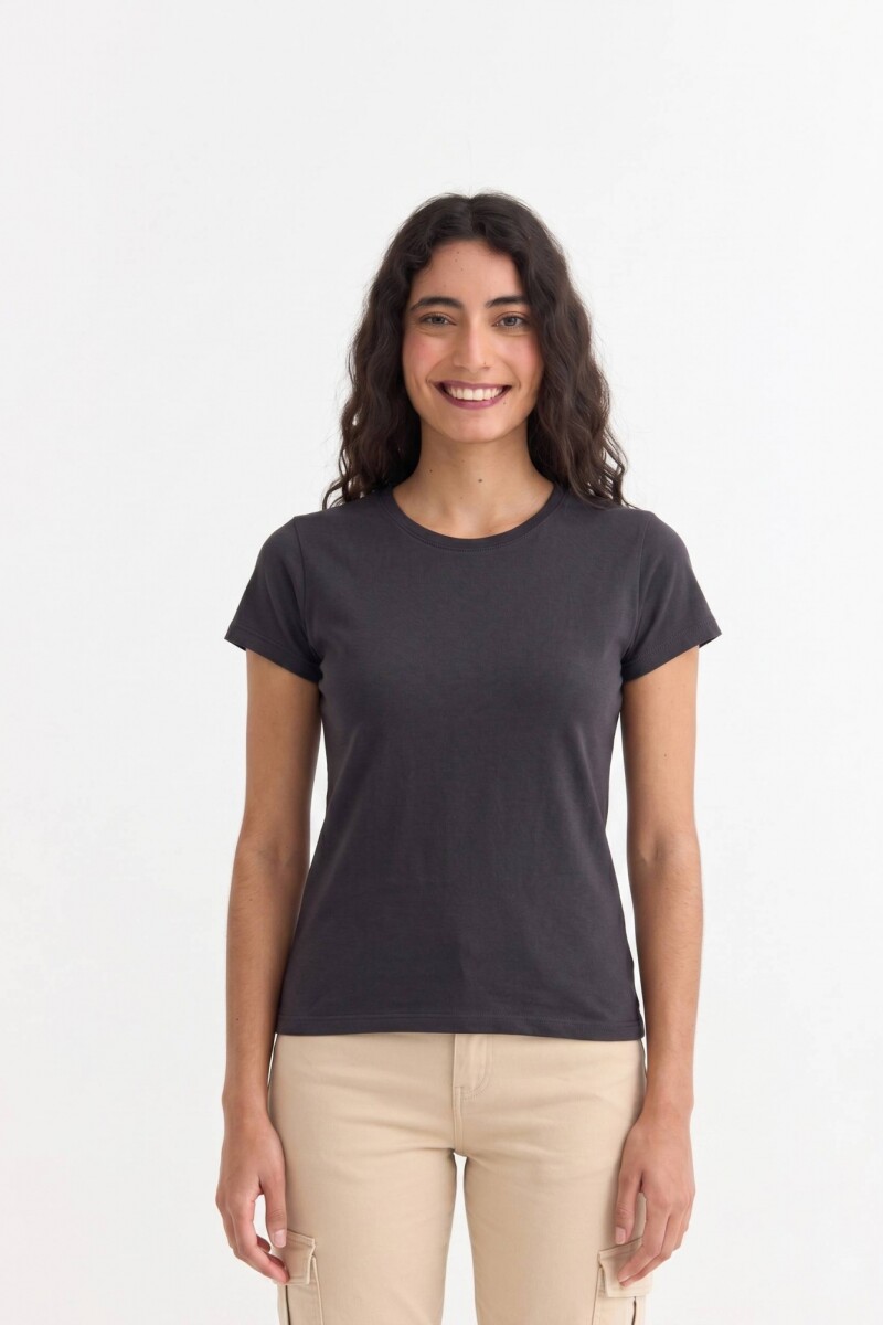 Remera cuello redondo ICONIC 150 NEGRO