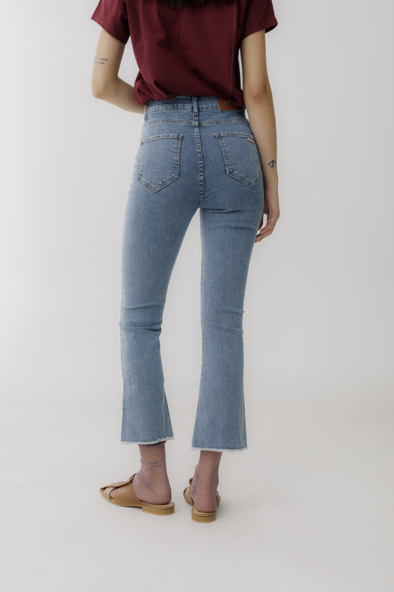 JEAN CROPPED AWA Celeste