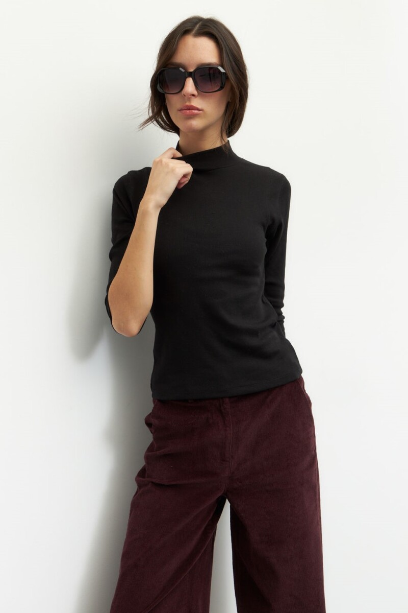 POLERA RULIO Negro