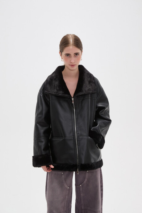 Campera Meredith Negro