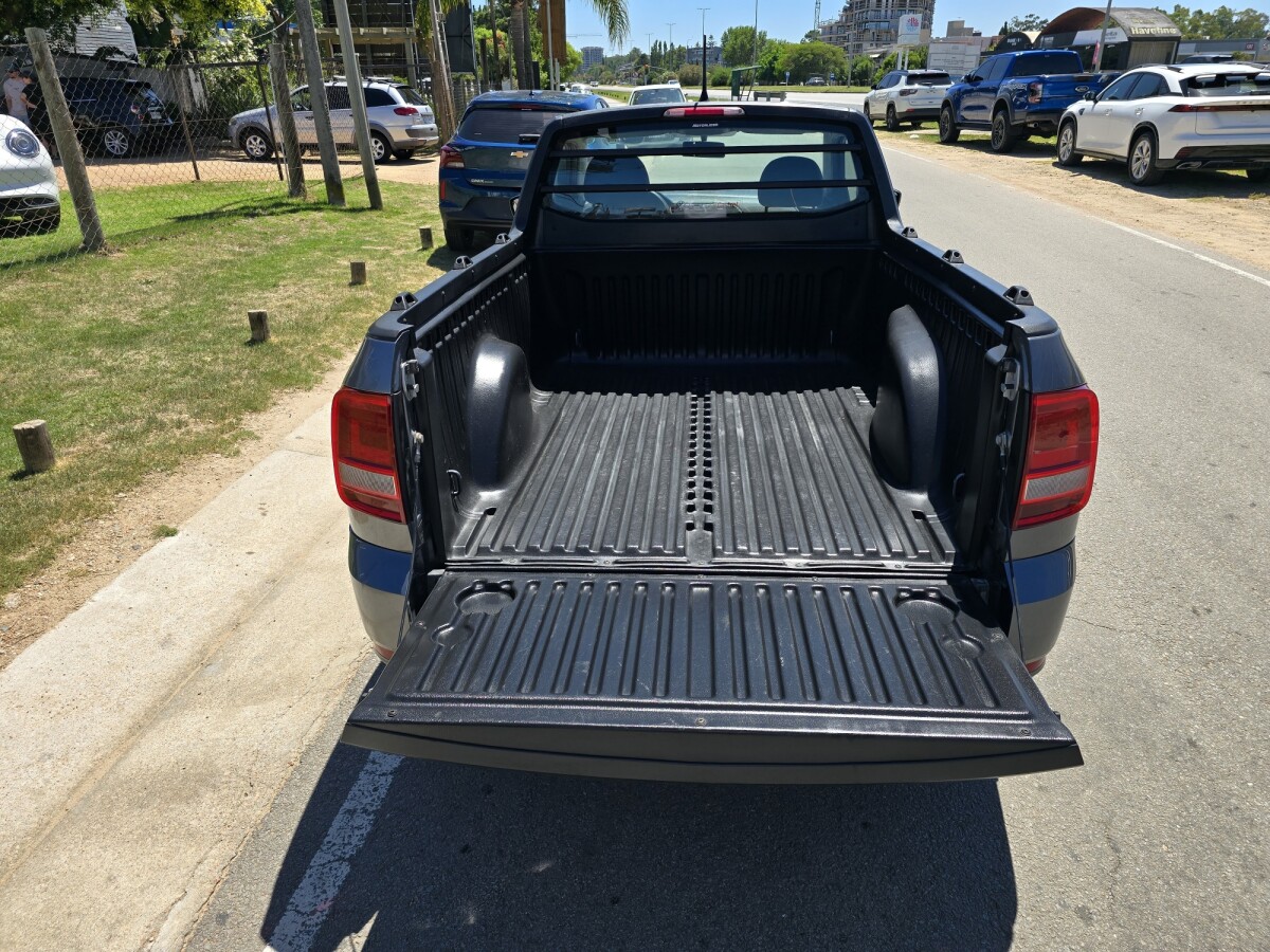 Volkswagen Saveiro Pick Up 1.6 Extra Full Volkswagen Saveiro Pick Up 1.6 Extra Full