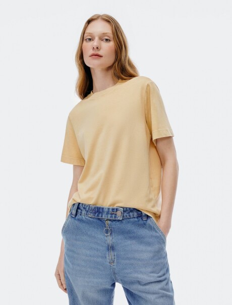 CAMISETA MANGA CORTA AMARILLO