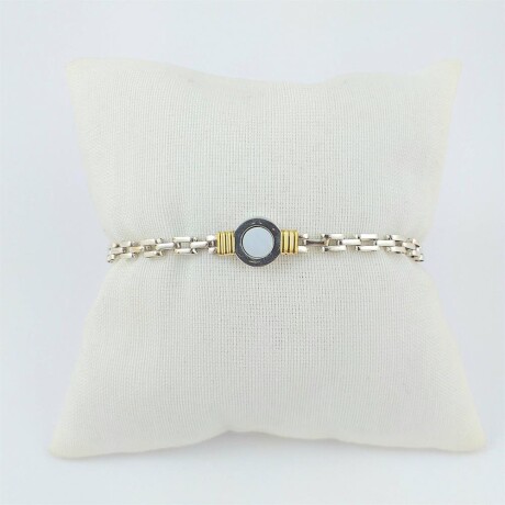 Pulsera de plata 925 panther con detalle de double oro 18Ktes, nácar central 1cm, ancho eslabón 4mm, largo 19cm. Pulsera de plata 925 panther con detalle de double oro 18Ktes, nácar central 1cm, ancho eslabón 4mm, largo 19cm.
