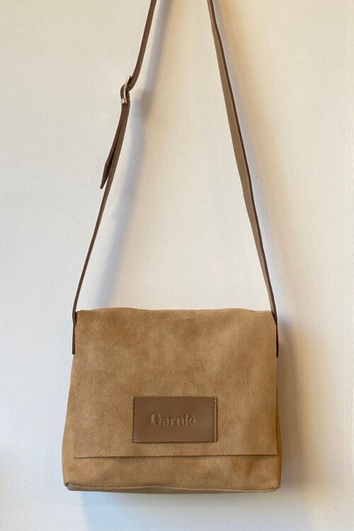 Cartera Felicia Gamuza Beige
