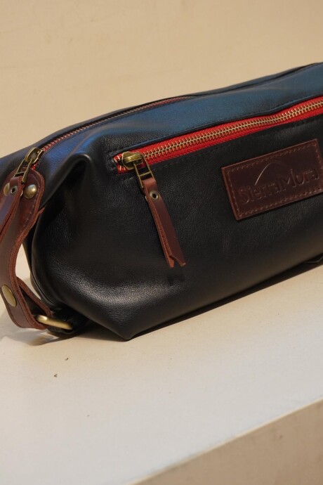 Necessaire de Cuero Negro Red Zip