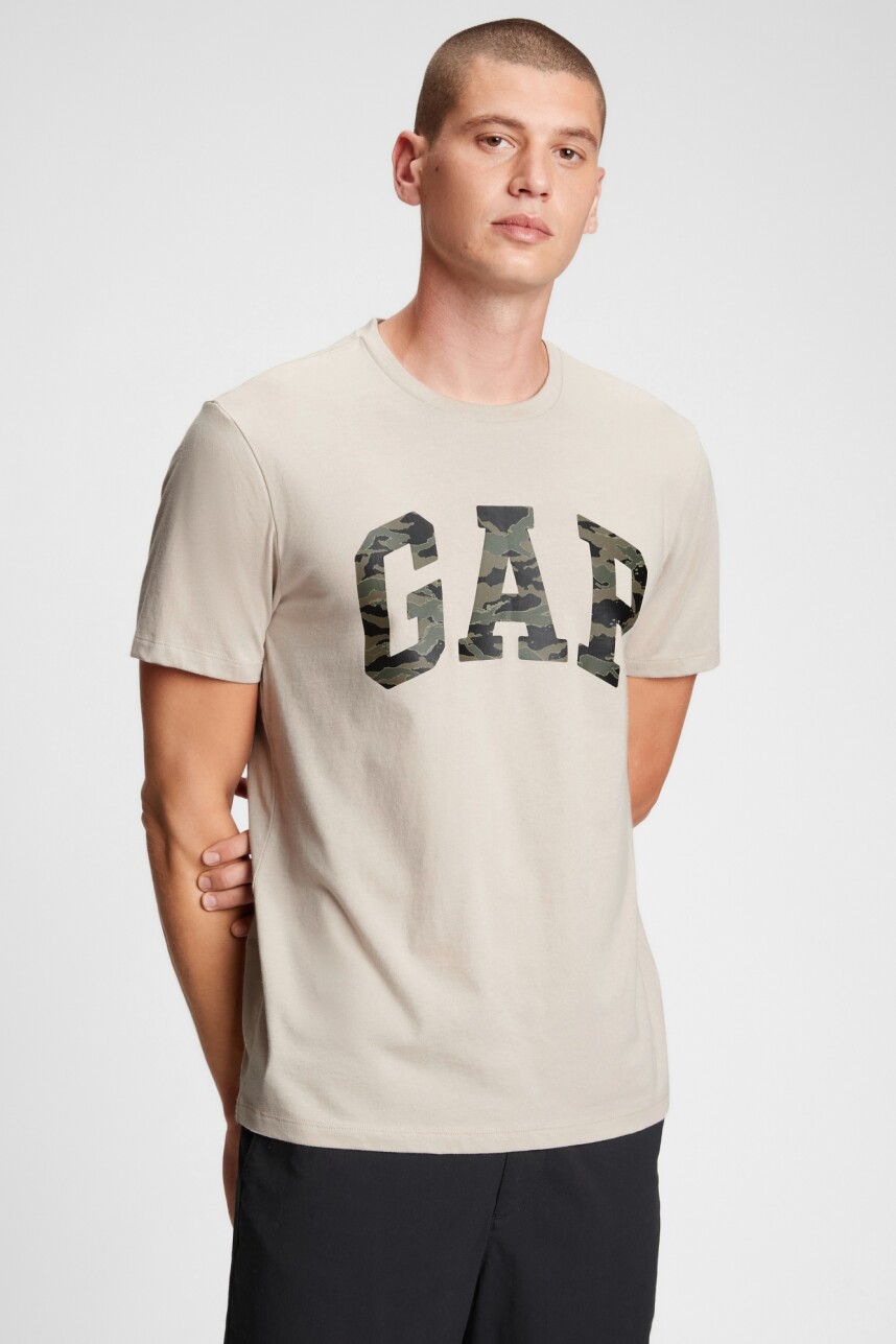 Remera Logo Gap Manga Corta Hombre Cobblestone