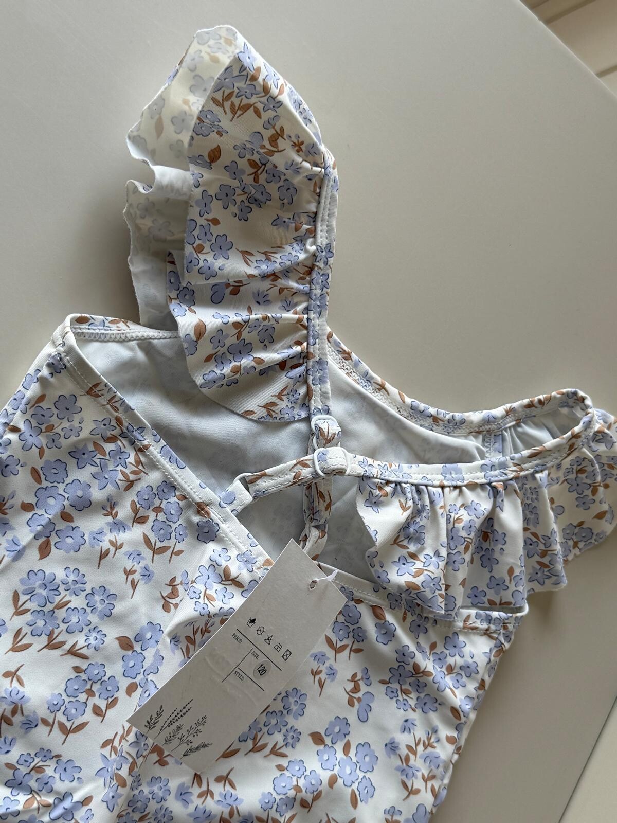 Traje de Baño florecitas (UV UPF 50+) Traje de Baño florecitas (UV UPF 50+)