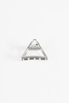 Broche metálico triangular plateado