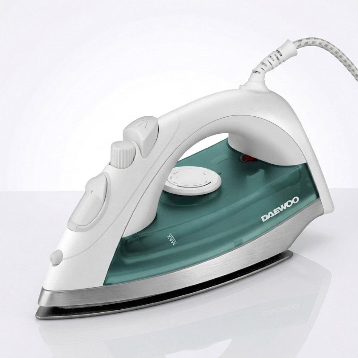 Plancha a vapor Daewoo | Suela antiadherente 