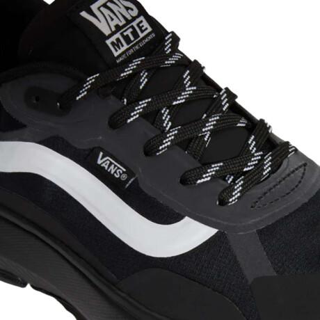 Championes Vans Mte Crosspath Rflc Negro