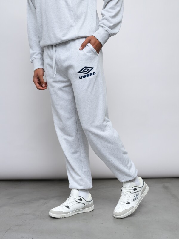 PANTALÓN JOGGER ICONIC Umbro Hombre 05m