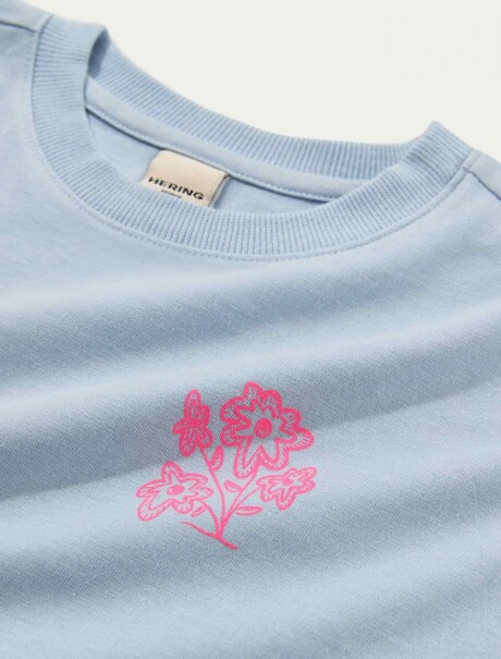 CAMISETA INFANTIL MANGA CORTA CON ESTAMPAS CELESTE