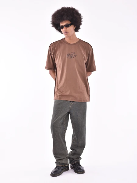 REMERA MICKEY BROWN MARRON