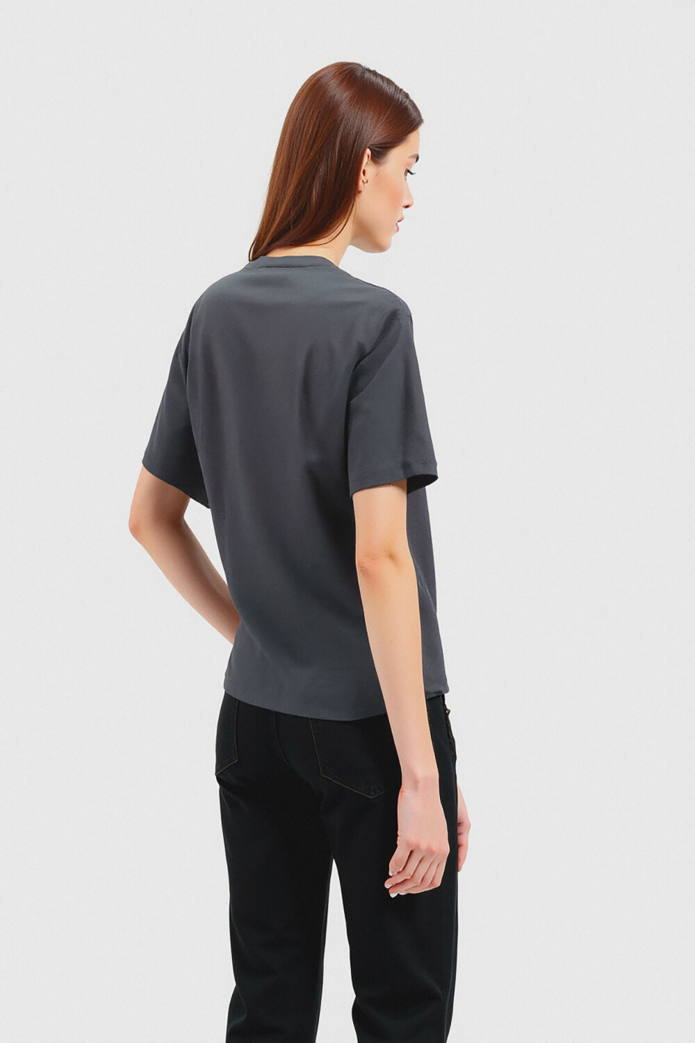 Remera Ives Gris Topo