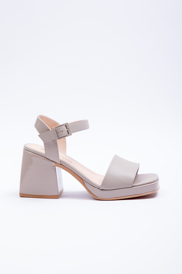 SANDALIA CHILIS Gris Crema