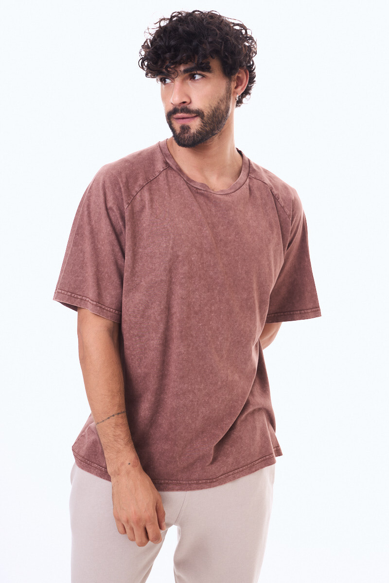 Remera Ares Marrón
