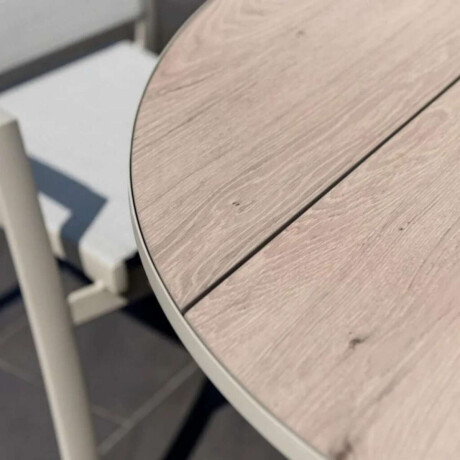 Mesa redonda de Patio Diametro 119cm Urbanite Beige