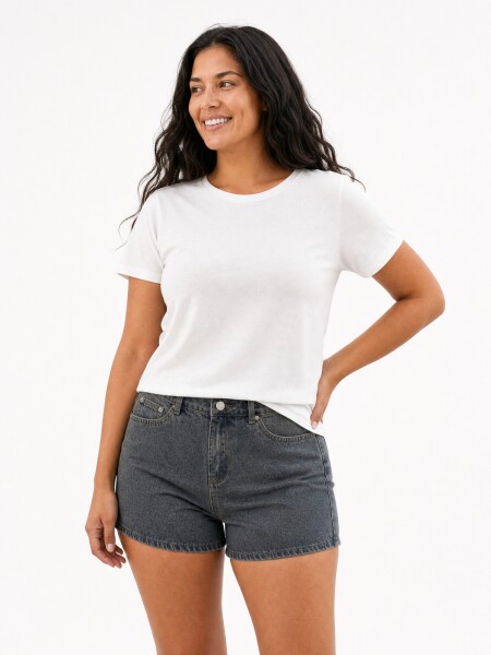 REMERA NALE BLANCO.