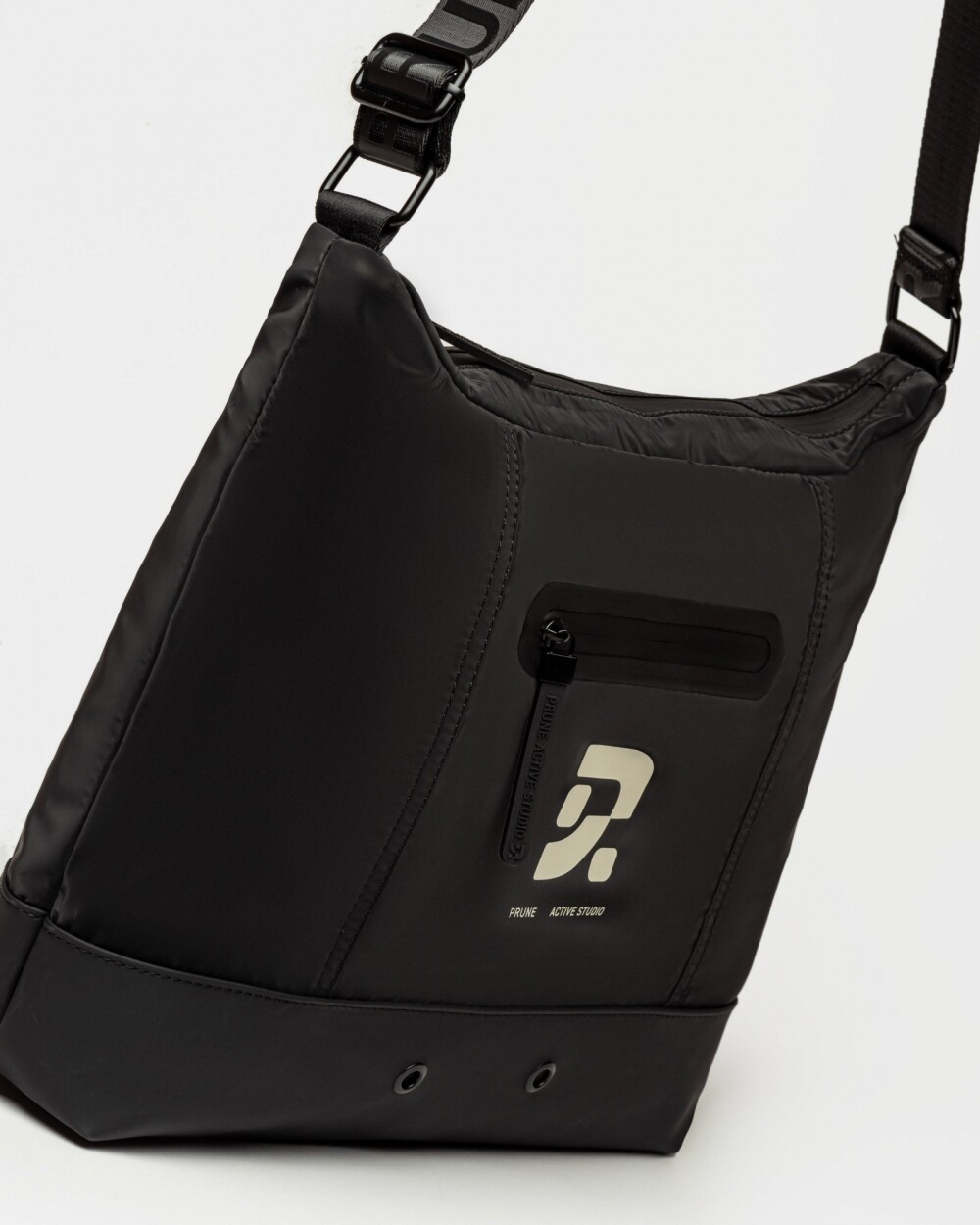 Bolso Active Studio en nylon Negro