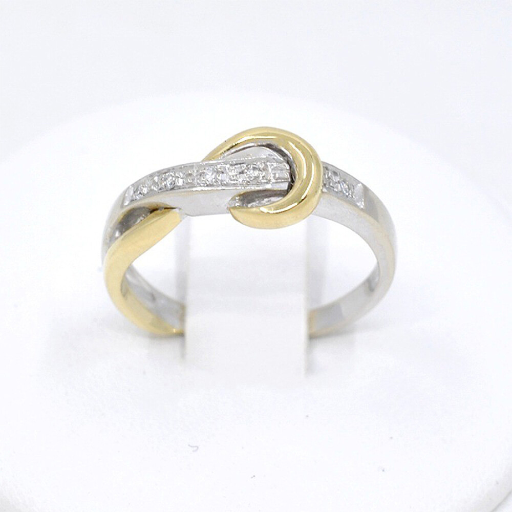 Anillo En Oro 18K De 2 Tonos Y Brillantes . Anillo En Oro 18K De 2 Tonos Y Brillantes .