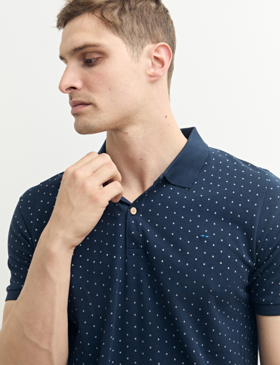 520680 REMERA HARRINGTON LABEL Azul Oscuro