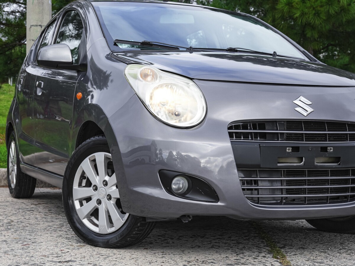 Suzuki Celerio GLX EXCELENTE ESTADO! | Permuta / Financia Suzuki Celerio GLX EXCELENTE ESTADO! | Permuta / Financia