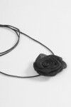 Collar gargantilla flor negro