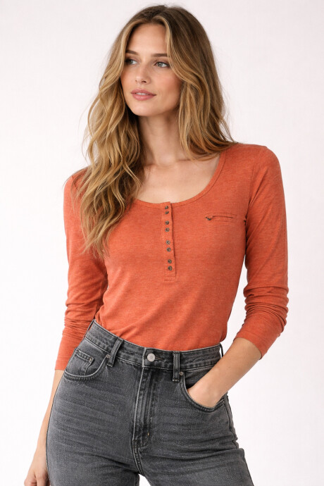 Remera Aman Terracota