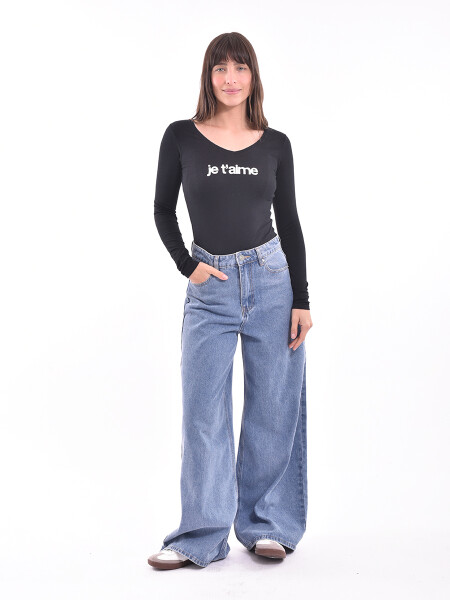 REMERA NILA VARIANTE 16