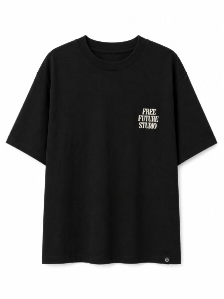 REMERA OKAPI NEGRO