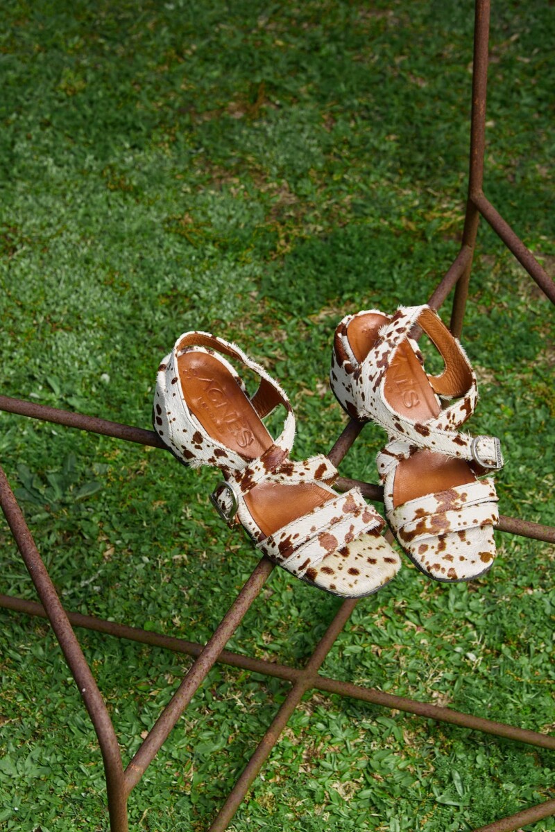Mini Buckle Sandals Print Chocolate