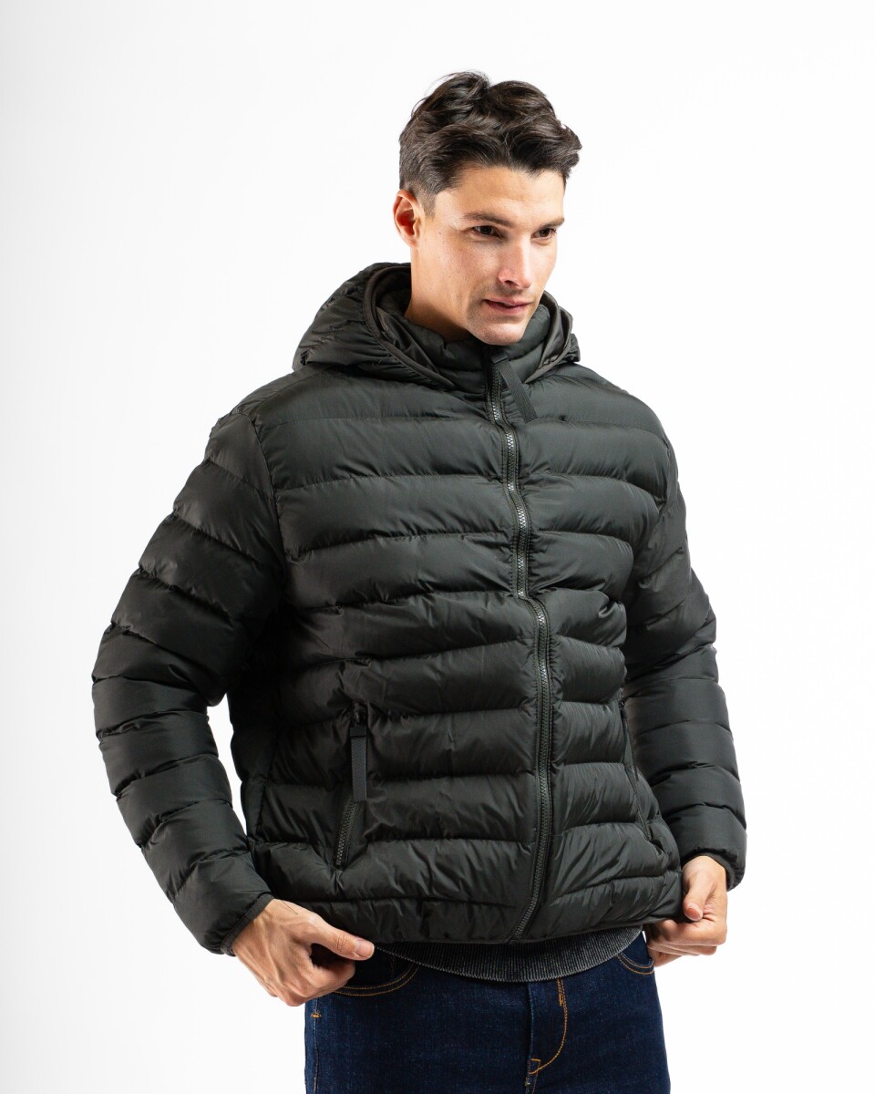Campera Nylon Capitoneada C/Capucha Granada - Negro 