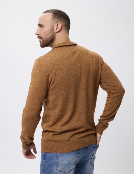 Sweater tejido medio cierre tostado melange