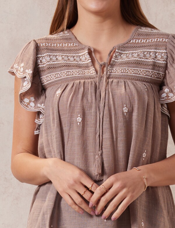 Blusa Bordada TOSTADO