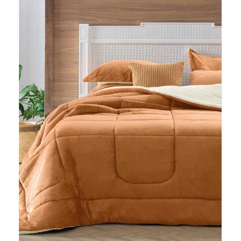 Acolchado Terciopelo y Corderito KARSTEN c/porta Almohada KING Suri Caramelo