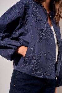 Campera Bomber Con Bordado Denim