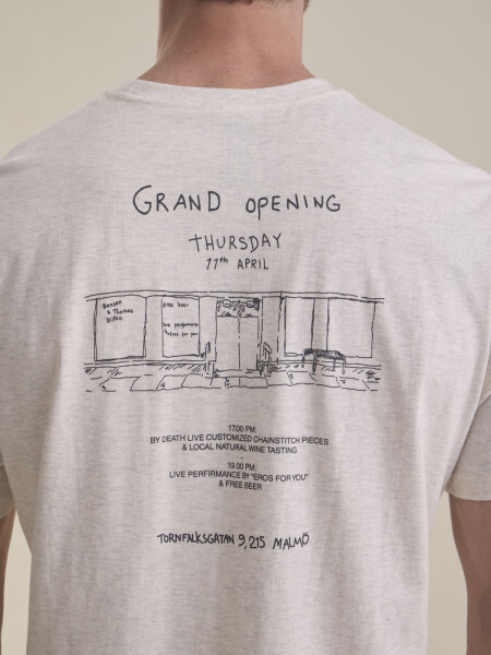 T-SHIRT ESTAMPA BAR NUBE MEL