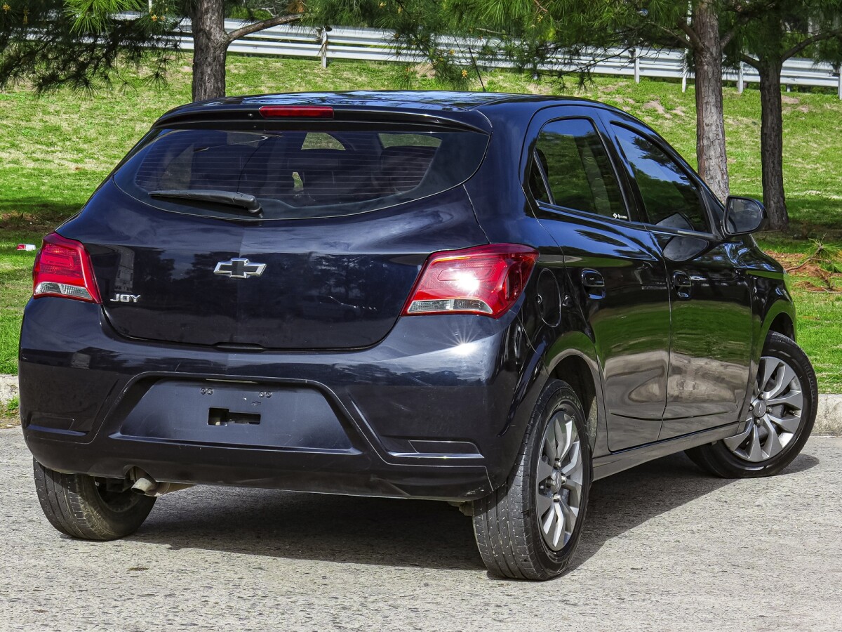 Chevrolet Joy Black Extra Full 1.0 | Permuta / Financia Chevrolet Joy Black Extra Full 1.0 | Permuta / Financia
