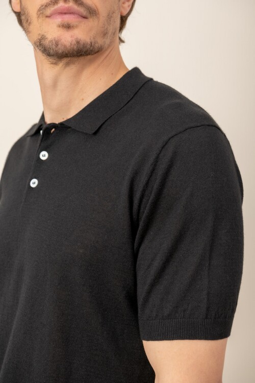 Remera lino Cuck Negro