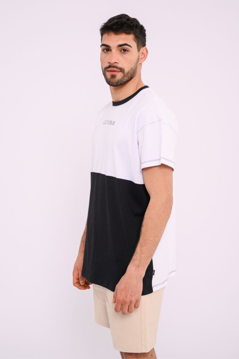 Remera oversize estampada Negro