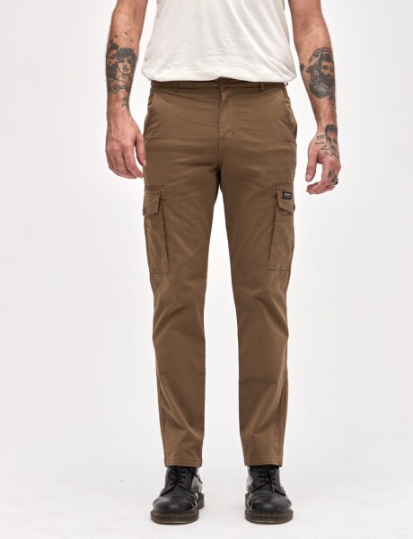Pantalón cargo Roque I26 Marrón